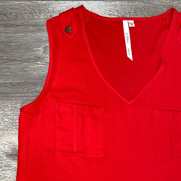 NWOT Bellatrix Sleeveless V Neck Blouse Cherry Red Size Medium - Picture 10 of 12